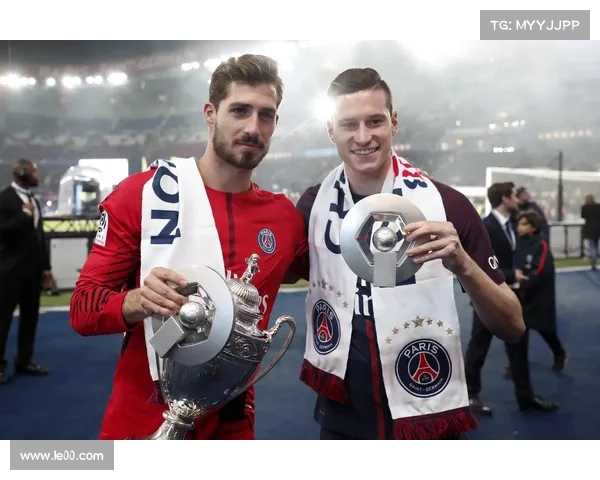 法甲冠军奖杯背后的历史传承与设计灵感解析