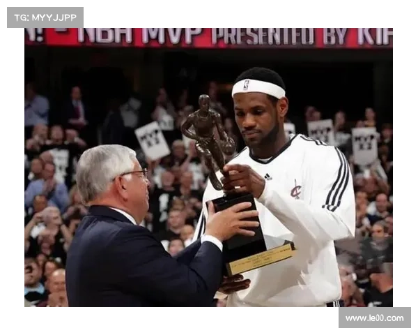 布朗23分精彩表现助力球队胜利 展现关键时刻领袖气质